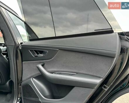 Чорний Ауді RS Q8, об'ємом двигуна 4 л та пробігом 37 тис. км за 125500 $, фото 73 на Automoto.ua