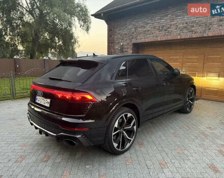 Чорний Ауді RS Q8, об'ємом двигуна 4 л та пробігом 17 тис. км за 103500 $, фото 8 на Automoto.ua