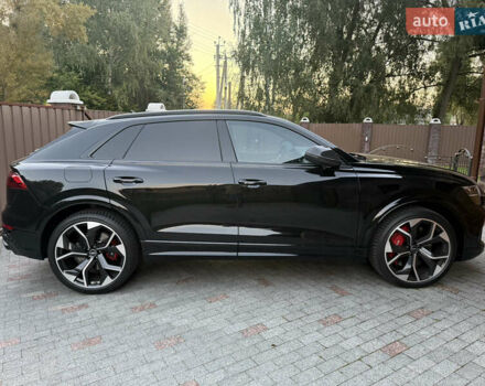Чорний Ауді RS Q8, об'ємом двигуна 4 л та пробігом 17 тис. км за 103500 $, фото 6 на Automoto.ua