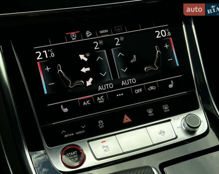 Чорний Ауді RS Q8, об'ємом двигуна 4 л та пробігом 18 тис. км за 115000 $, фото 15 на Automoto.ua