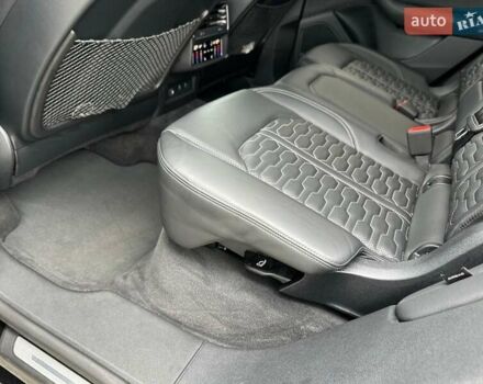 Чорний Ауді RS Q8, об'ємом двигуна 4 л та пробігом 37 тис. км за 125500 $, фото 56 на Automoto.ua