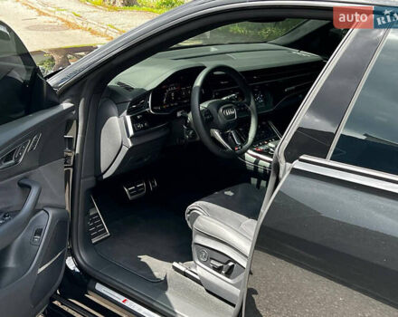 Чорний Ауді RS Q8, об'ємом двигуна 4 л та пробігом 17 тис. км за 112500 $, фото 9 на Automoto.ua