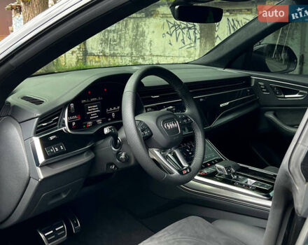 Чорний Ауді RS Q8, об'ємом двигуна 4 л та пробігом 17 тис. км за 112500 $, фото 10 на Automoto.ua