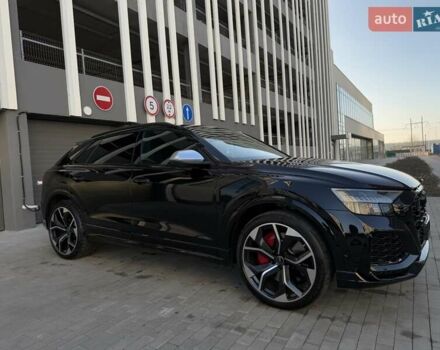 Чорний Ауді RS Q8, об'ємом двигуна 4 л та пробігом 13 тис. км за 139333 $, фото 2 на Automoto.ua