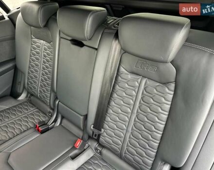 Чорний Ауді RS Q8, об'ємом двигуна 4 л та пробігом 37 тис. км за 125500 $, фото 60 на Automoto.ua