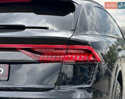 Чорний Ауді RS Q8, об'ємом двигуна 4 л та пробігом 37 тис. км за 125500 $, фото 14 на Automoto.ua