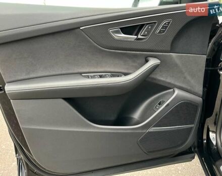 Чорний Ауді RS Q8, об'ємом двигуна 4 л та пробігом 37 тис. км за 125500 $, фото 43 на Automoto.ua