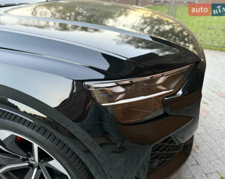 Чорний Ауді RS Q8, об'ємом двигуна 4 л та пробігом 17 тис. км за 103500 $, фото 4 на Automoto.ua