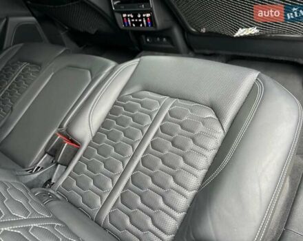 Чорний Ауді RS Q8, об'ємом двигуна 4 л та пробігом 37 тис. км за 125500 $, фото 72 на Automoto.ua