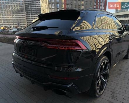 Чорний Ауді RS Q8, об'ємом двигуна 4 л та пробігом 13 тис. км за 139333 $, фото 5 на Automoto.ua