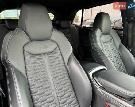 Чорний Ауді RS Q8, об'ємом двигуна 4 л та пробігом 37 тис. км за 125500 $, фото 71 на Automoto.ua