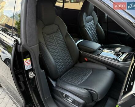 Чорний Ауді RS Q8, об'ємом двигуна 4 л та пробігом 34 тис. км за 118000 $, фото 52 на Automoto.ua