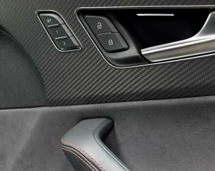Чорний Ауді RS Q8, об'ємом двигуна 4 л та пробігом 16 тис. км за 138300 $, фото 26 на Automoto.ua