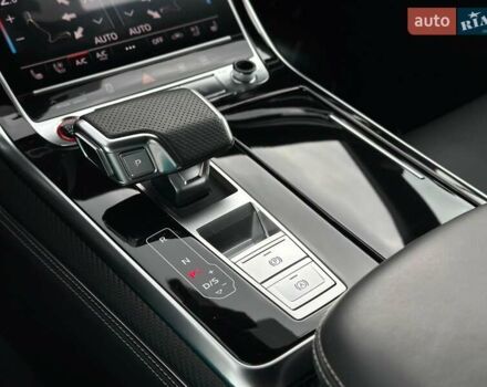 Чорний Ауді RS Q8, об'ємом двигуна 4 л та пробігом 37 тис. км за 125500 $, фото 91 на Automoto.ua