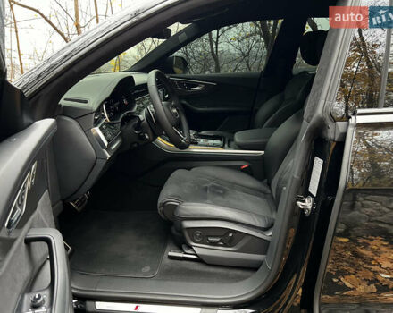 Черный Ауди RS Q8, объемом двигателя 4 л и пробегом 19 тыс. км за 108500 $, фото 8 на Automoto.ua