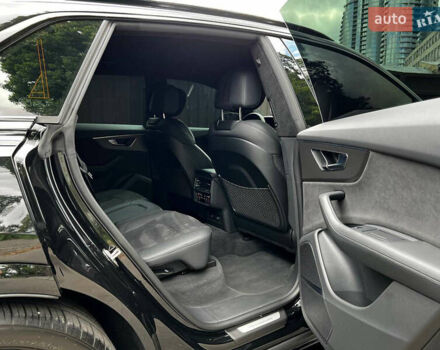 Чорний Ауді RS Q8, об'ємом двигуна 4 л та пробігом 17 тис. км за 112500 $, фото 29 на Automoto.ua