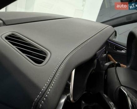 Чорний Ауді RS Q8, об'ємом двигуна 4 л та пробігом 9 тис. км за 153500 $, фото 38 на Automoto.ua