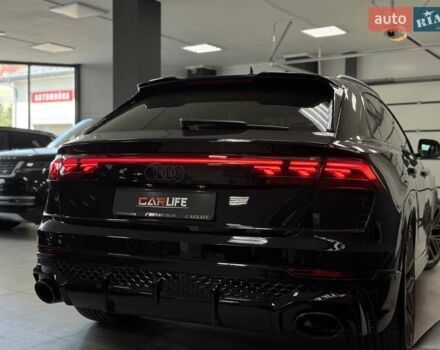 Чорний Ауді RS Q8, об'ємом двигуна 4 л та пробігом 9 тис. км за 153500 $, фото 22 на Automoto.ua