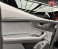 Чорний Ауді RS Q8, об'ємом двигуна 4 л та пробігом 10 тис. км за 141800 $, фото 31 на Automoto.ua