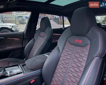 Черный Ауди RS Q8, объемом двигателя 4 л и пробегом 19 тыс. км за 188222 $, фото 13 на Automoto.ua