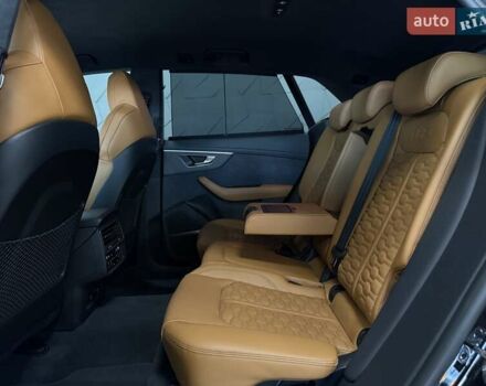 Чорний Ауді RS Q8, об'ємом двигуна 4 л та пробігом 9 тис. км за 153500 $, фото 60 на Automoto.ua