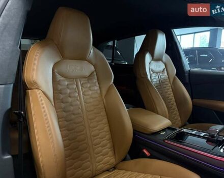 Чорний Ауді RS Q8, об'ємом двигуна 4 л та пробігом 9 тис. км за 153500 $, фото 70 на Automoto.ua