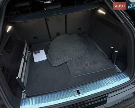 Черный Ауди RS Q8, объемом двигателя 4 л и пробегом 19 тыс. км за 188222 $, фото 9 на Automoto.ua