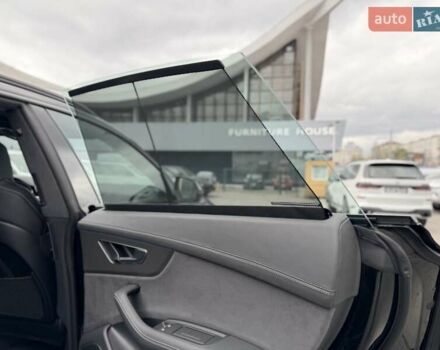 Ауди RS Q8 2025 в Киеве на Automoto.ua Черный Ауди RS Q8, объемом двигателя 4 л и пробегом 1 тыс. км за 142999 $, фото 28 на Automoto.ua