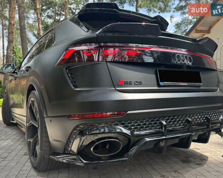 Черный Ауди RS Q8, объемом двигателя 4 л и пробегом 7 тыс. км за 159000 $, фото 4 на Automoto.ua
