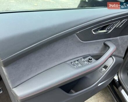 Чорний Ауді RS Q8, об'ємом двигуна 4 л та пробігом 1 тис. км за 163950 $, фото 58 на Automoto.ua