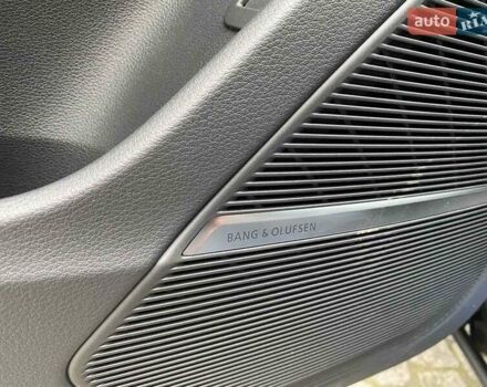 Чорний Ауді RS Q8, об'ємом двигуна 4 л та пробігом 1 тис. км за 159298 $, фото 17 на Automoto.ua