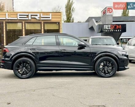 Ауди RS Q8 2025 в Киеве на Automoto.ua Черный Ауди RS Q8, объемом двигателя 4 л и пробегом 1 тыс. км за 142999 $, фото 4 на Automoto.ua