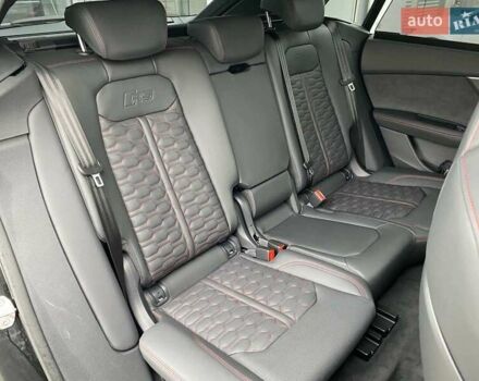 Чорний Ауді RS Q8, об'ємом двигуна 4 л та пробігом 1 тис. км за 159298 $, фото 28 на Automoto.ua