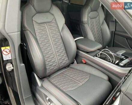 Чорний Ауді RS Q8, об'ємом двигуна 4 л та пробігом 1 тис. км за 159298 $, фото 31 на Automoto.ua