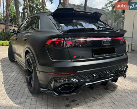 Черный Ауди RS Q8, объемом двигателя 4 л и пробегом 7 тыс. км за 159000 $, фото 3 на Automoto.ua