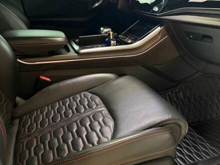 Черный Ауди RS Q8, объемом двигателя 4 л и пробегом 85 тыс. км за 104000 $, фото 1 на Automoto.ua