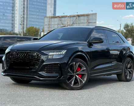 Чорний Ауді RS Q8, об'ємом двигуна 4 л та пробігом 90 тис. км за 88888 $, фото 1 на Automoto.ua
