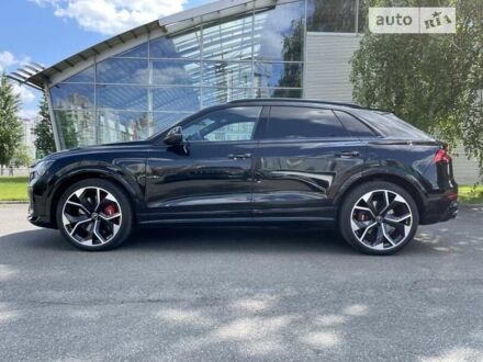 Ауді RS Q8 2021 у Києві на Automoto.ua Чорний Ауді RS Q8, об'ємом двигуна 4 л та пробігом 17 тис. км за 153000 $, фото 1 на Automoto.ua