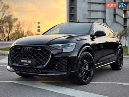 Ауди RS Q8 2025 в Киеве на Automoto.ua Черный Ауди RS Q8, объемом двигателя 4 л и пробегом 1 тыс. км за 151990 $, фото 1 на Automoto.ua