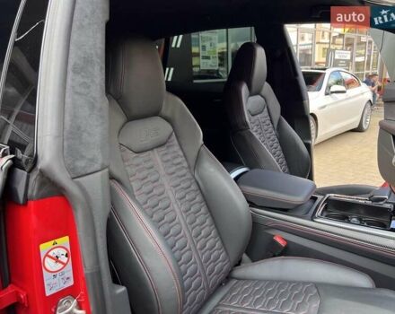 Червоний Ауді RS Q8, об'ємом двигуна 4 л та пробігом 58 тис. км за 91900 $, фото 53 на Automoto.ua