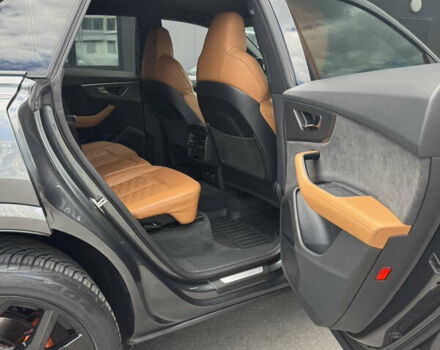 Ауді RS Q8, об'ємом двигуна 4 л та пробігом 61 тис. км за 97000 $, фото 13 на Automoto.ua