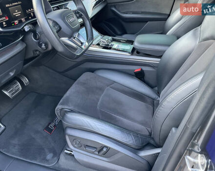 Сірий Ауді RS Q8, об'ємом двигуна 4 л та пробігом 94 тис. км за 84900 $, фото 19 на Automoto.ua