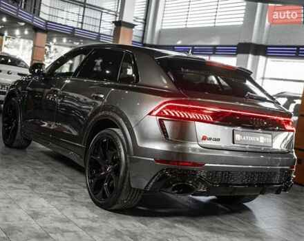 Серый Ауди RS Q8, объемом двигателя 4 л и пробегом 94 тыс. км за 88900 $, фото 4 на Automoto.ua