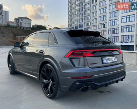 Сірий Ауді RS Q8, об'ємом двигуна 4 л та пробігом 94 тис. км за 84900 $, фото 5 на Automoto.ua