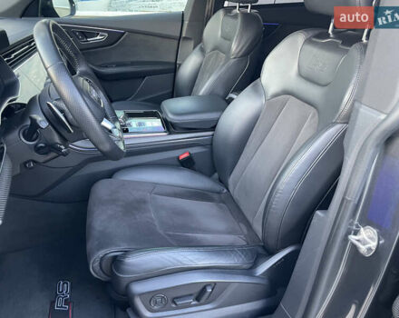 Сірий Ауді RS Q8, об'ємом двигуна 4 л та пробігом 94 тис. км за 84900 $, фото 21 на Automoto.ua