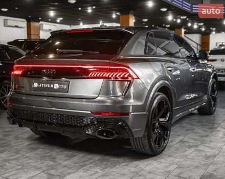 Серый Ауди RS Q8, объемом двигателя 4 л и пробегом 94 тыс. км за 88900 $, фото 8 на Automoto.ua