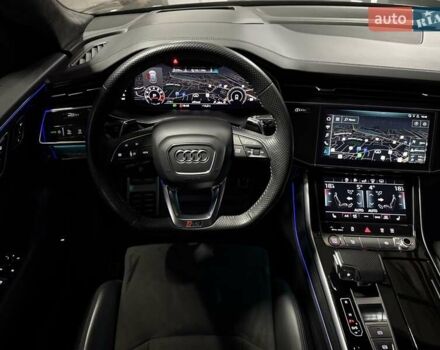 Сірий Ауді RS Q8, об'ємом двигуна 4 л та пробігом 67 тис. км за 91500 $, фото 43 на Automoto.ua