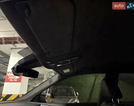 Сірий Ауді RS Q8, об'ємом двигуна 4 л та пробігом 67 тис. км за 91500 $, фото 39 на Automoto.ua