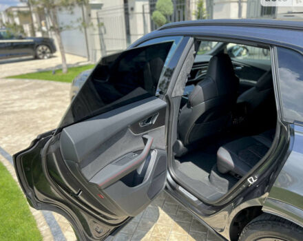 Сірий Ауді RS Q8, об'ємом двигуна 0 л та пробігом 50 тис. км за 118000 $, фото 40 на Automoto.ua