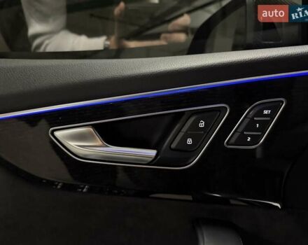 Сірий Ауді RS Q8, об'ємом двигуна 4 л та пробігом 67 тис. км за 91500 $, фото 34 на Automoto.ua